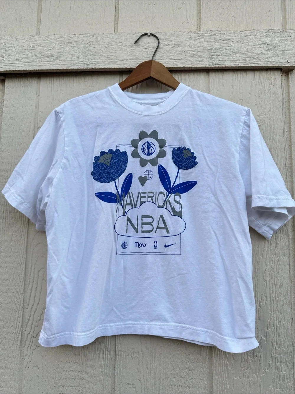 Nike White womens Mavericks NBA Floral Graphic Tee